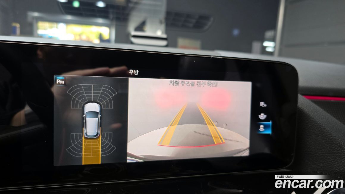 Mercedes-Benz GLA-Class 2021