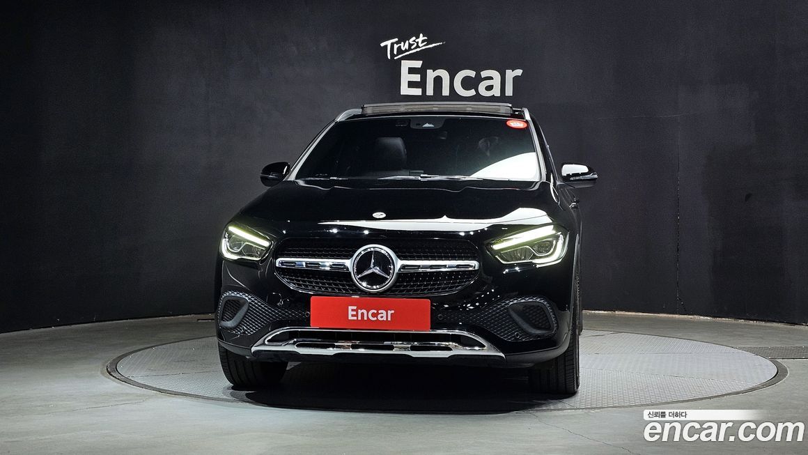 Mercedes-Benz GLA-Class 2021