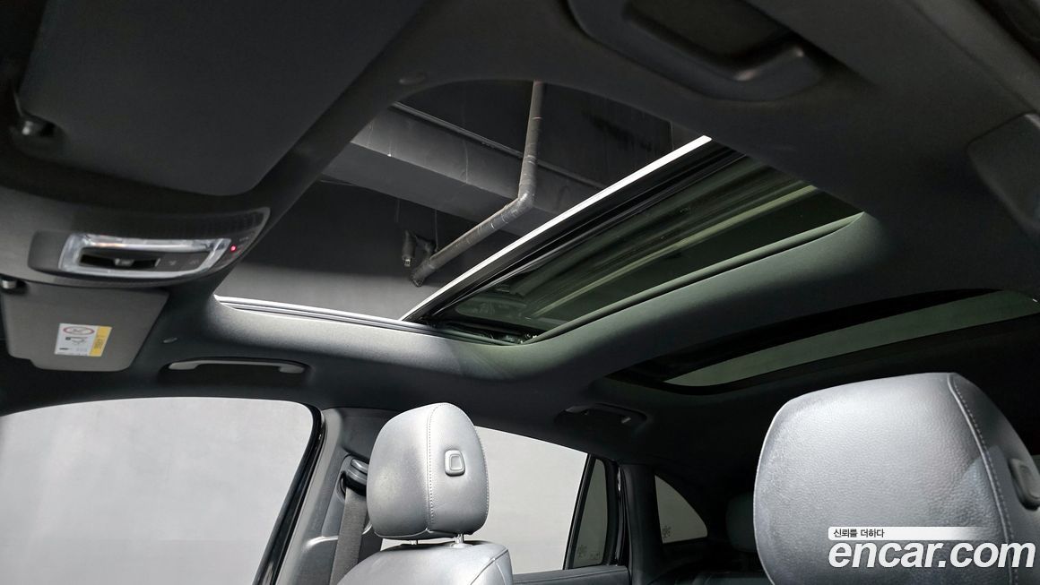 Mercedes-Benz GLA-Class 2021