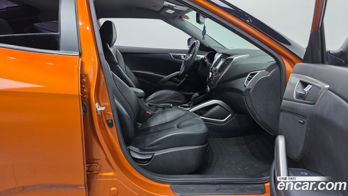 Hyundai Veloster 2012