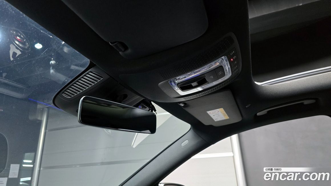 Mercedes-Benz GLA-Class 2021