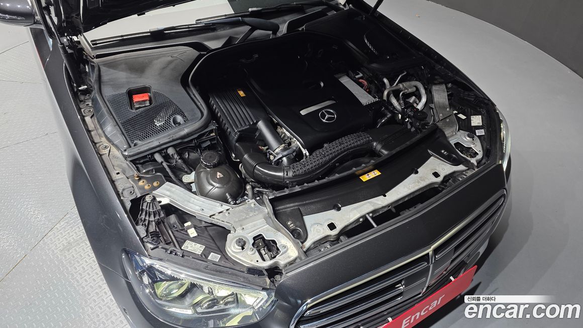 Mercedes-Benz E-Class 2021