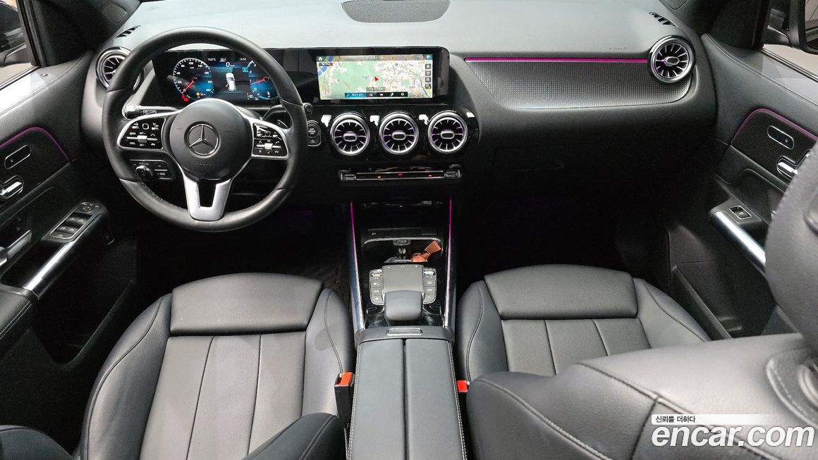 Mercedes-Benz GLA-Class 2021