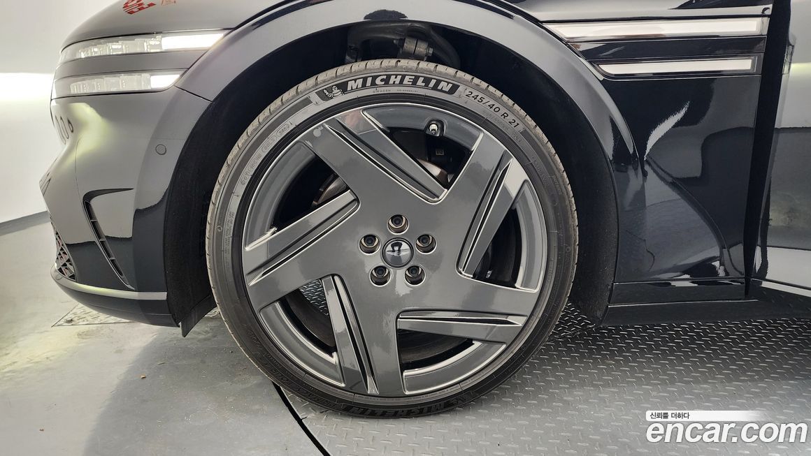 Genesis G90 2025