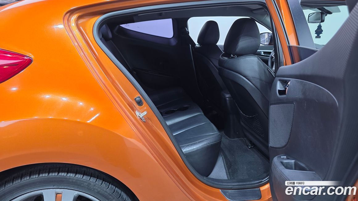 Hyundai Veloster 2012