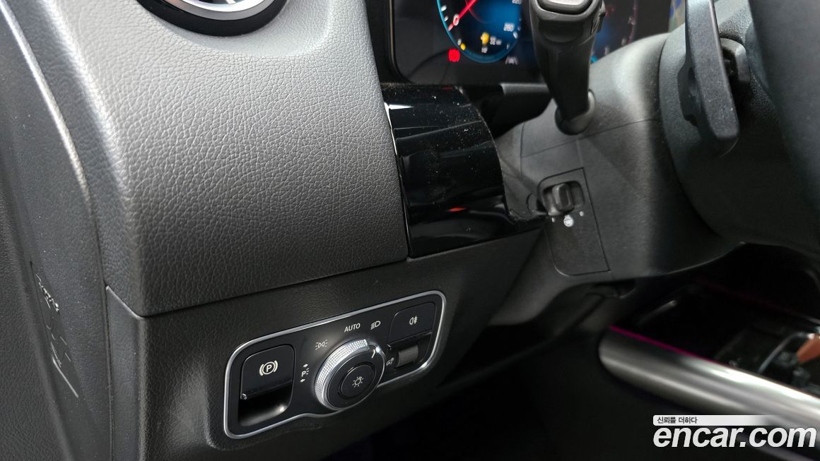 Mercedes-Benz GLA-Class 2021