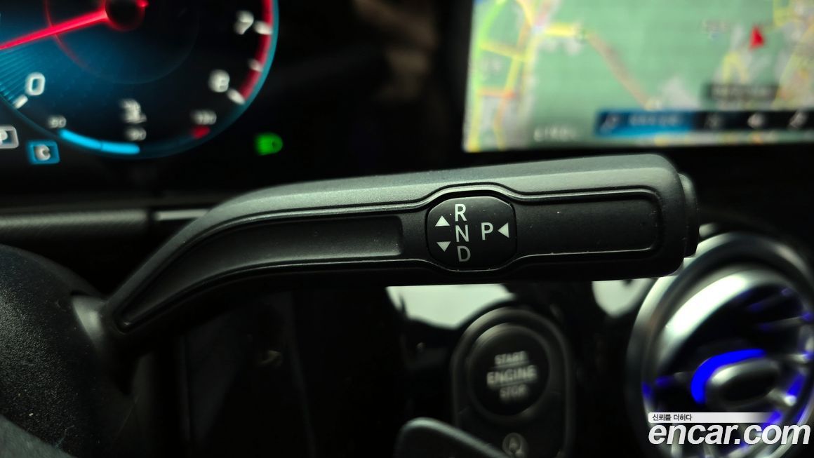 Mercedes-Benz GLA-Class 2021