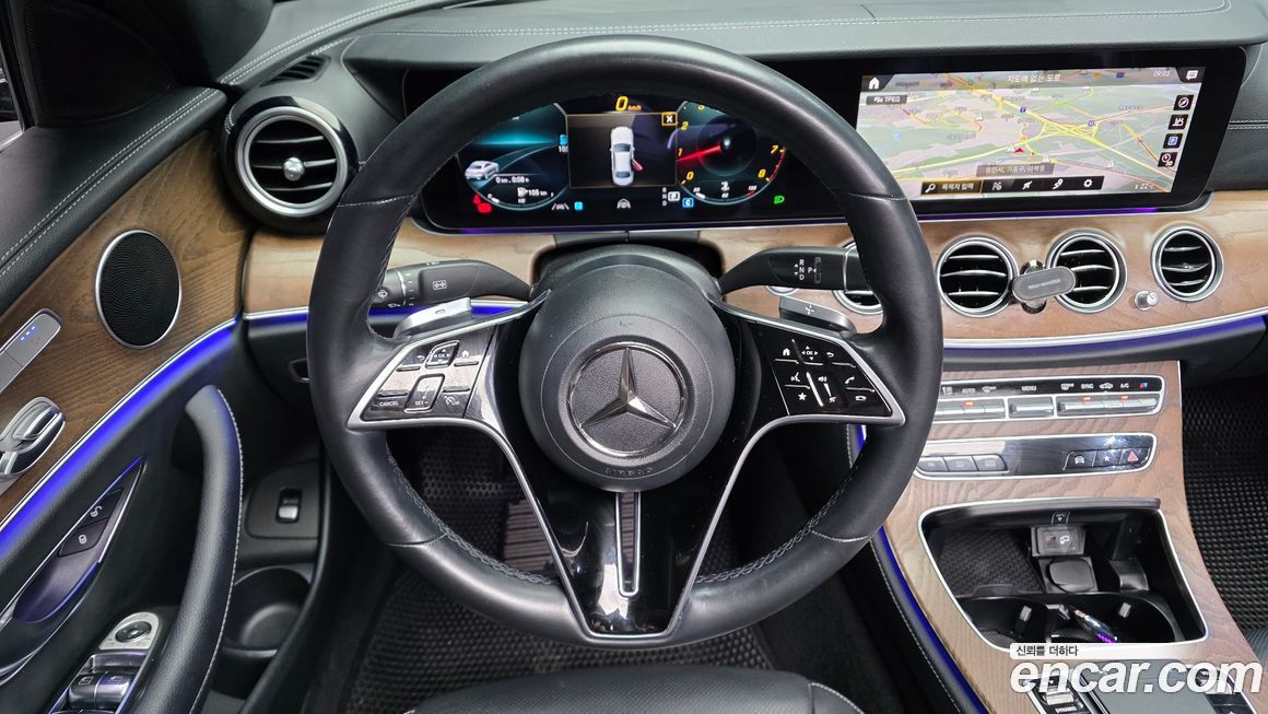 Mercedes-Benz E-Class 2021