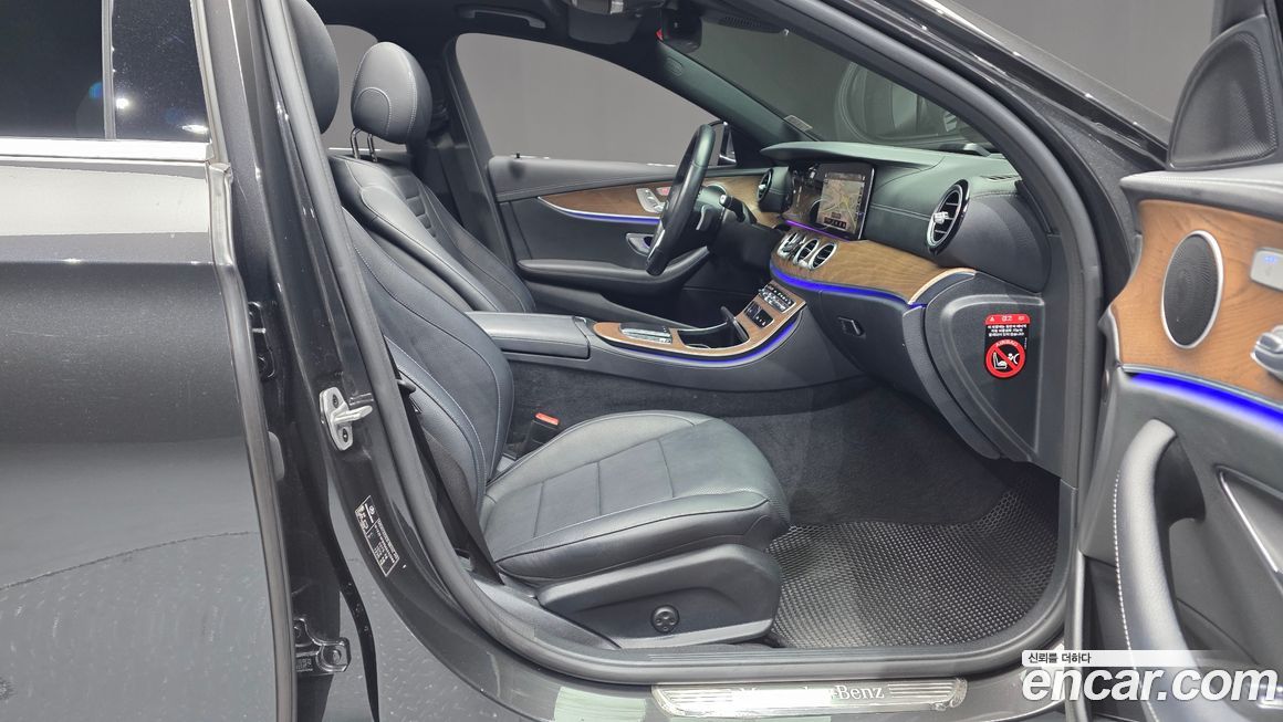 Mercedes-Benz E-Class 2021