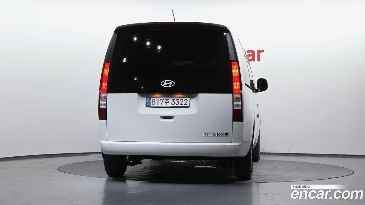 Hyundai Staria 2025