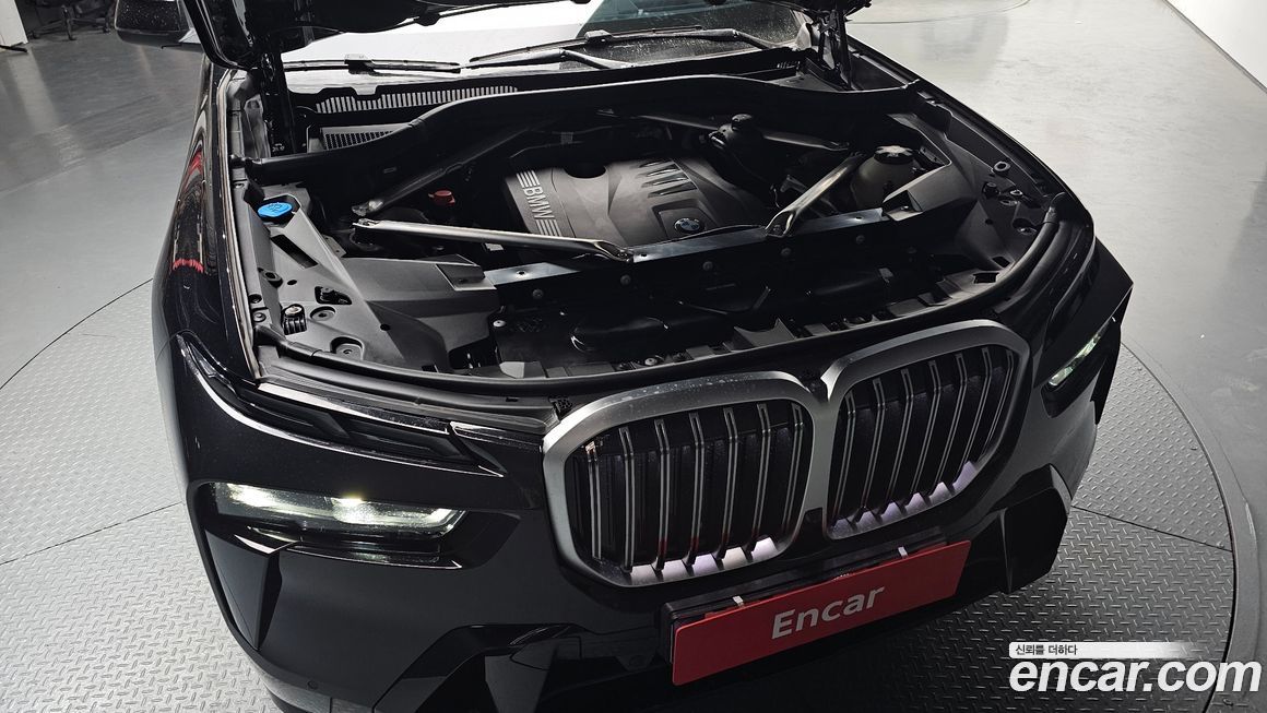 BMW X7 2025