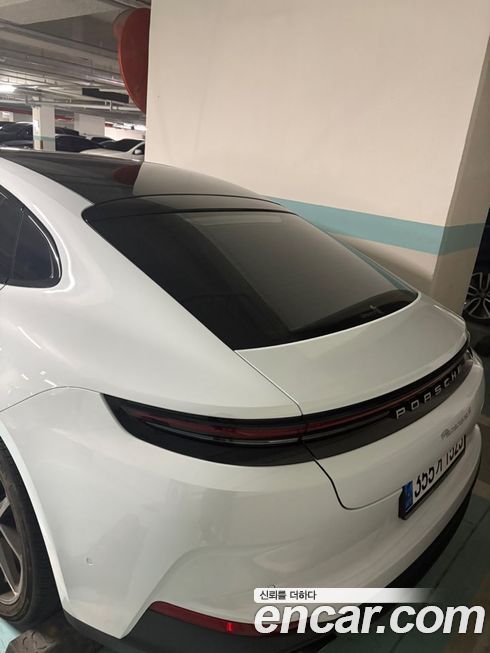 Porsche Panamera 2024