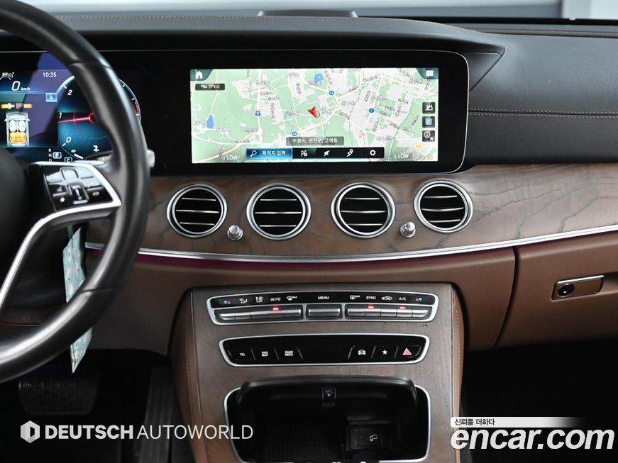 Mercedes-Benz E-Class 2021