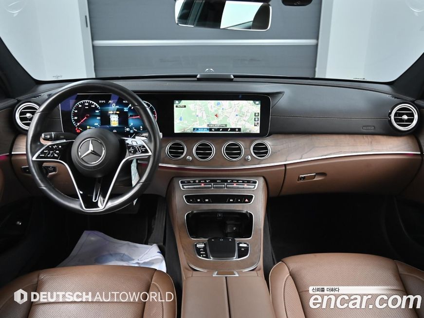 Mercedes-Benz E-Class 2021