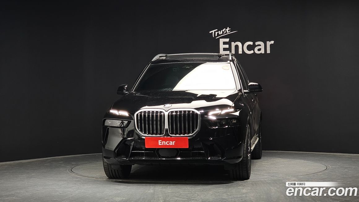 BMW X7 2025