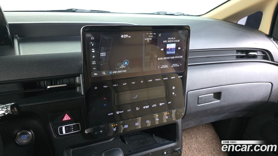 Hyundai Staria 2025