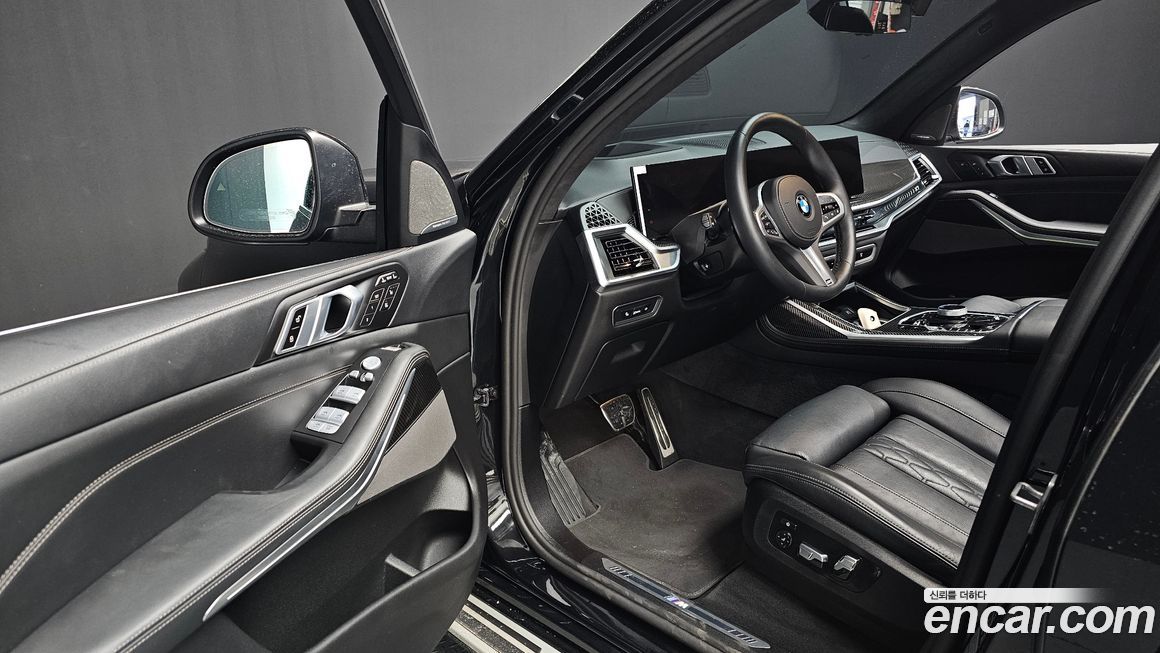 BMW X7 2025