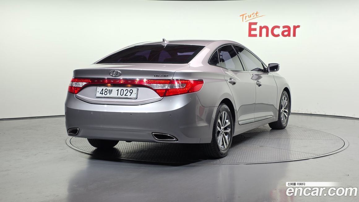 Hyundai Grandeur 2012