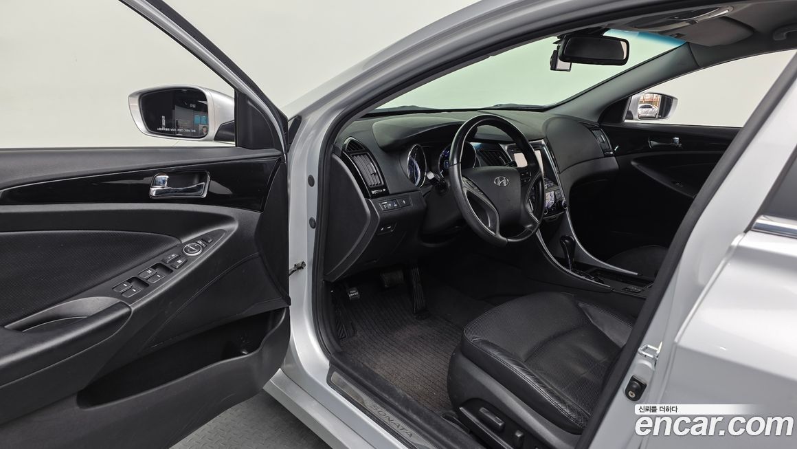 Hyundai Sonata 2011