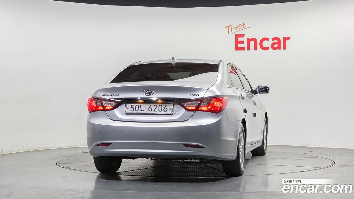 Hyundai Sonata 2011