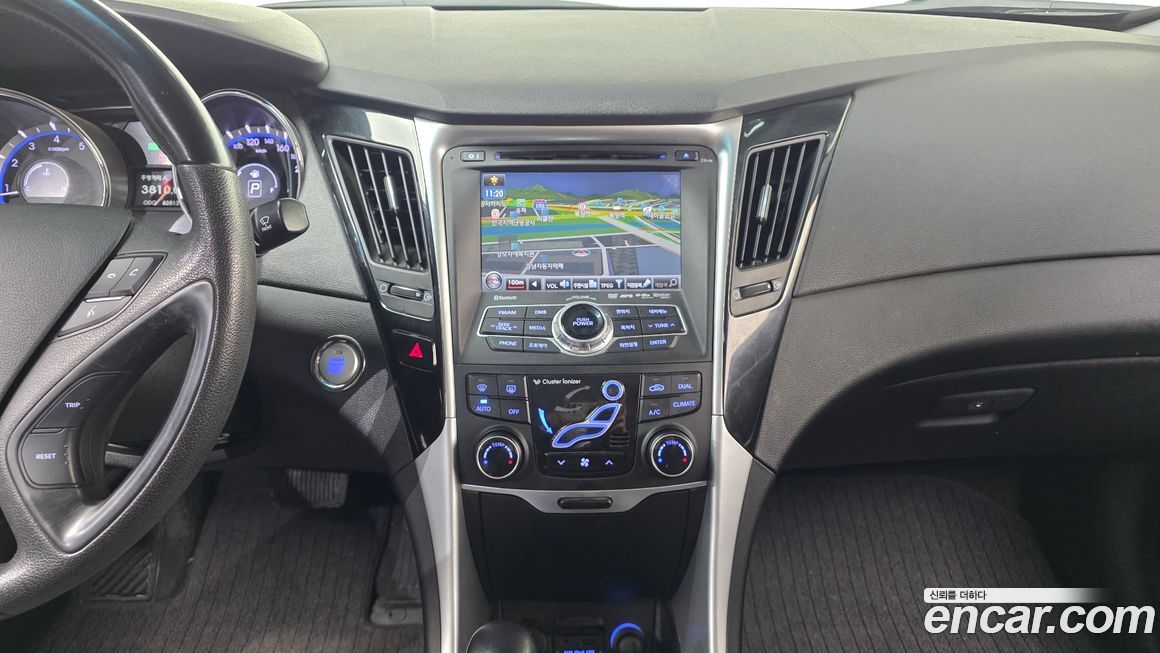 Hyundai Sonata 2011