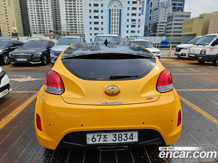 Hyundai Veloster 2012