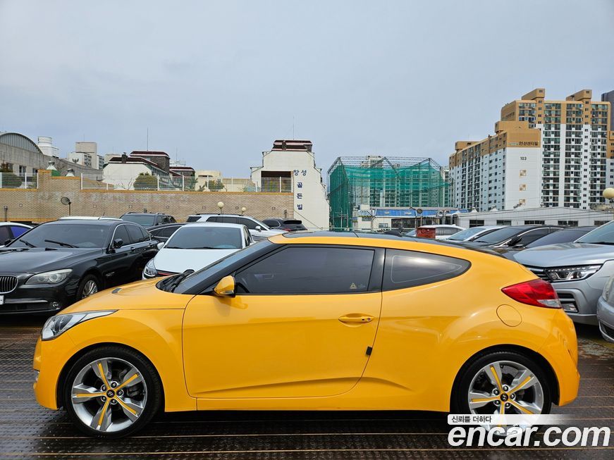 Hyundai Veloster 2012