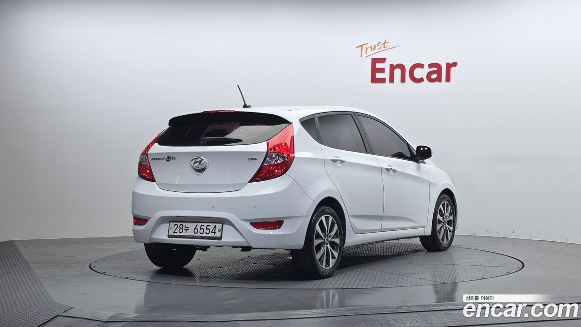 Hyundai Accent 2015