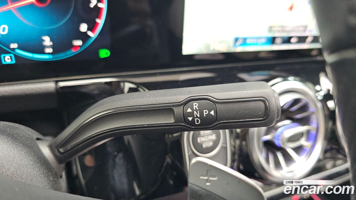 Mercedes-Benz GLA-Class 2021