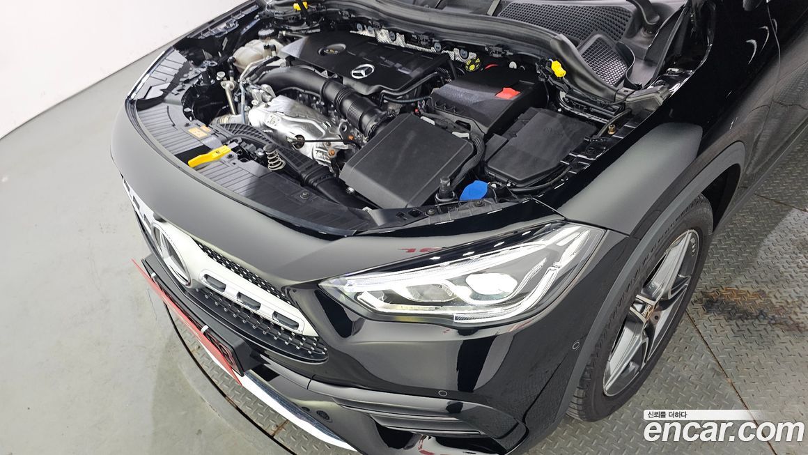 Mercedes-Benz GLA-Class 2021