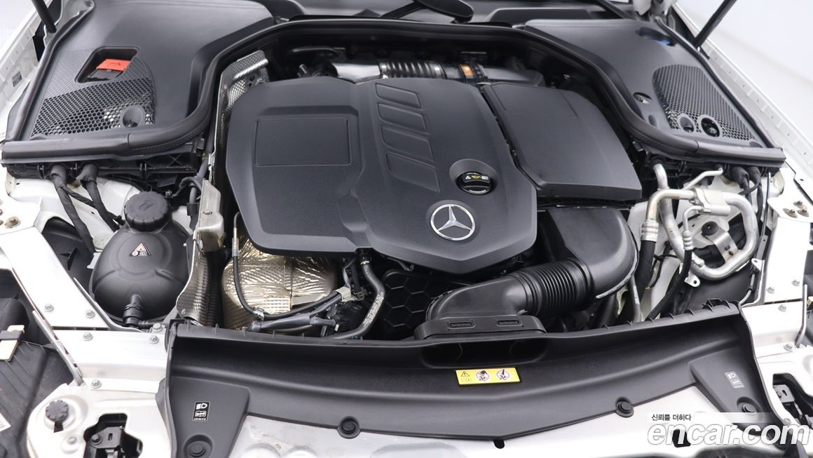 Mercedes-Benz E-Class 2021