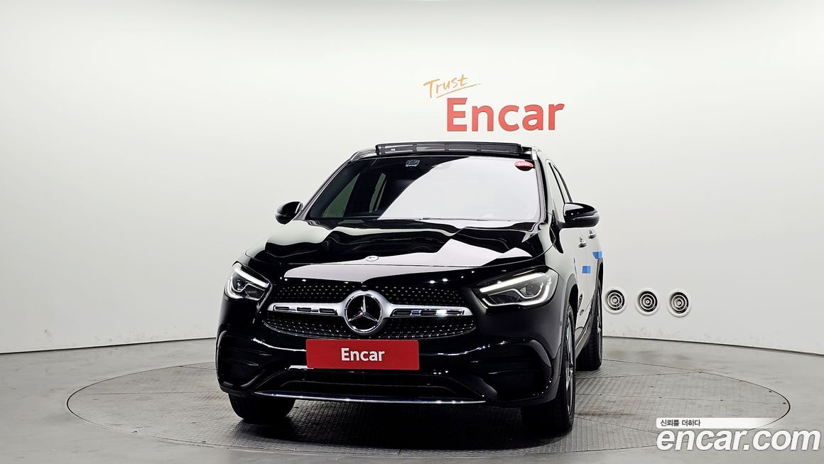 Mercedes-Benz GLA-Class 2021