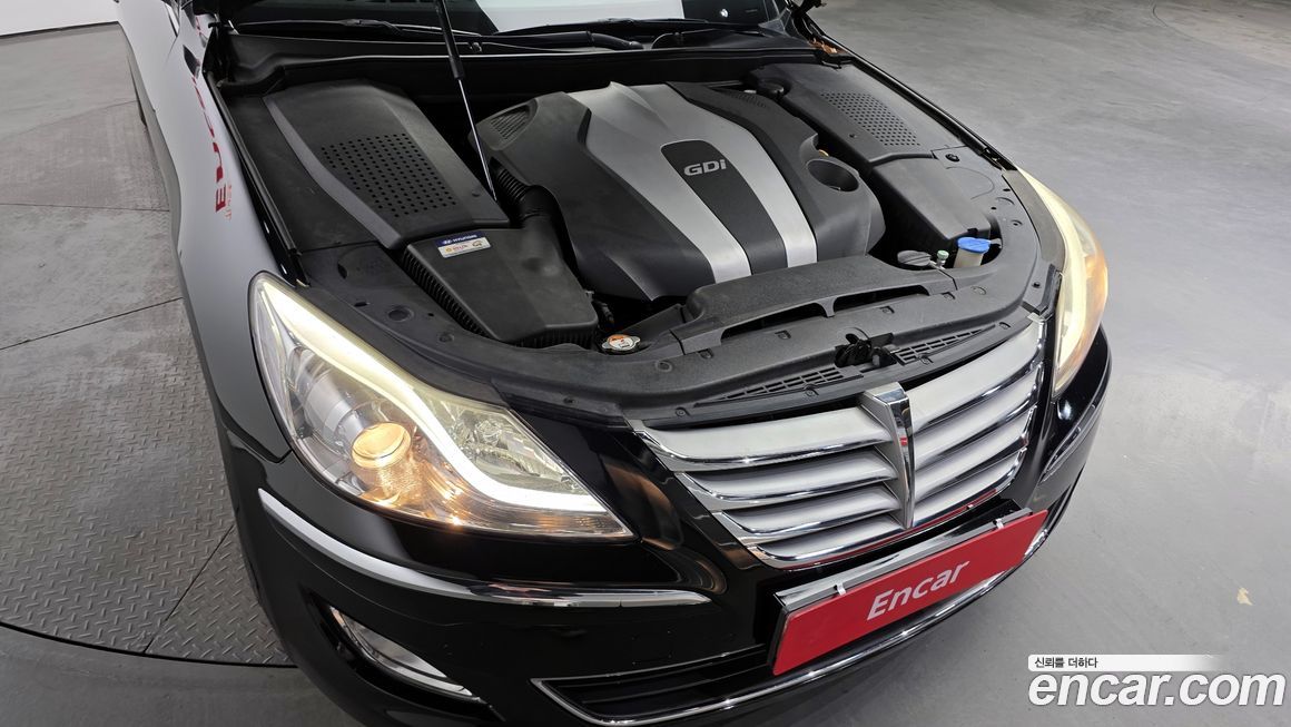 Hyundai Genesis 2013