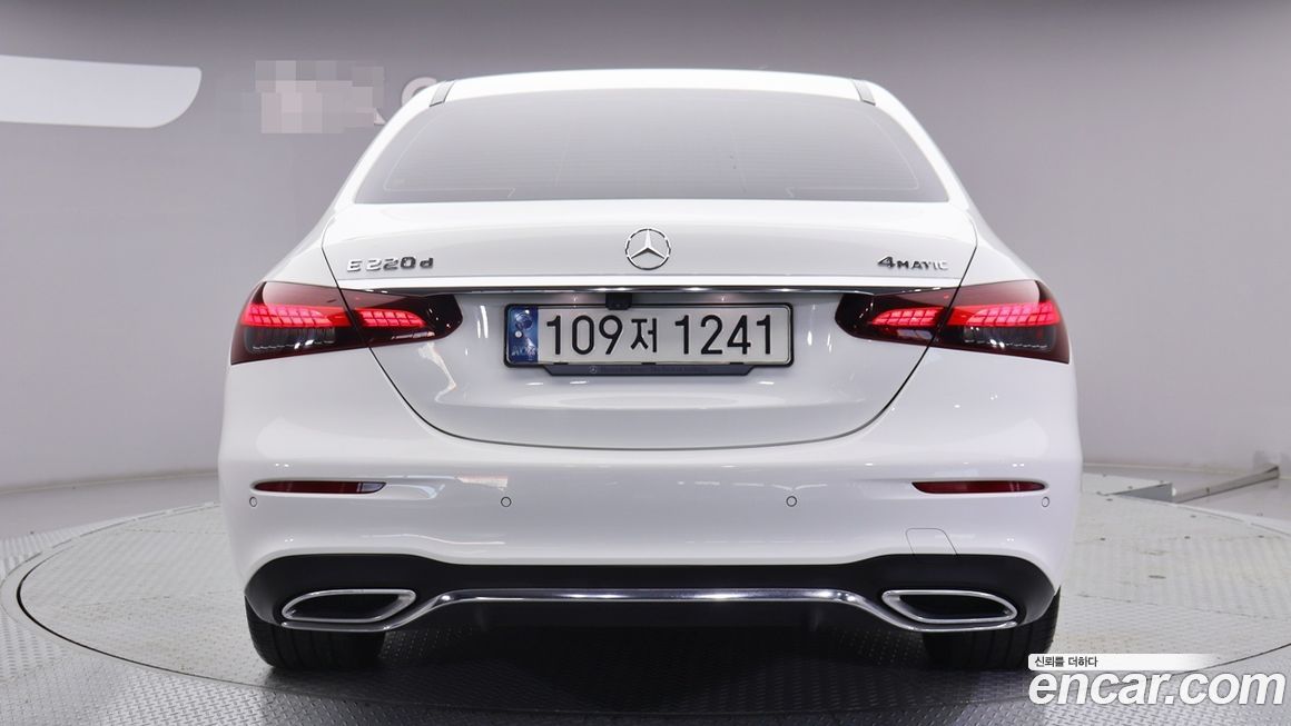 Mercedes-Benz E-Class 2021