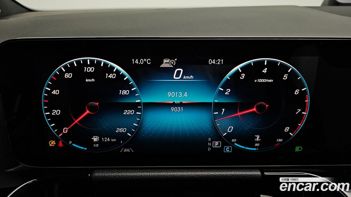 Mercedes-Benz GLA-Class 2021