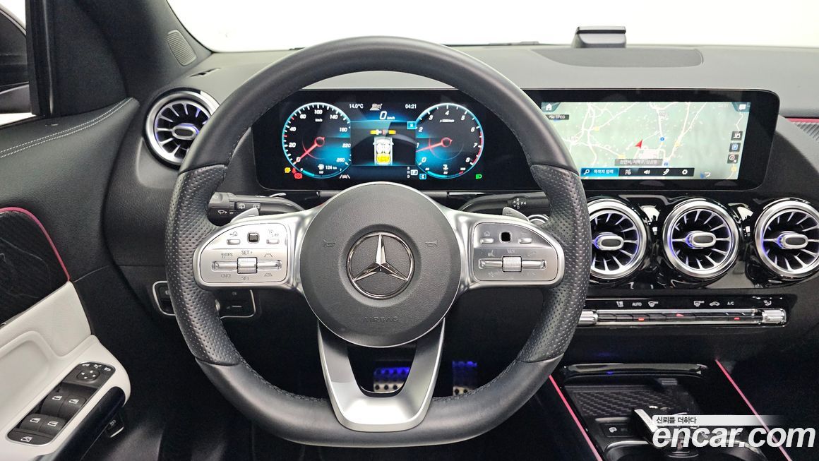 Mercedes-Benz GLA-Class 2021