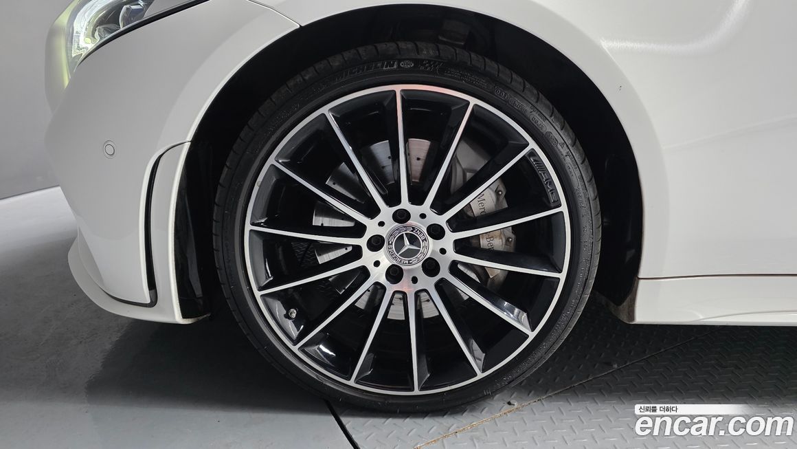 Mercedes-Benz CLS-Class 2021