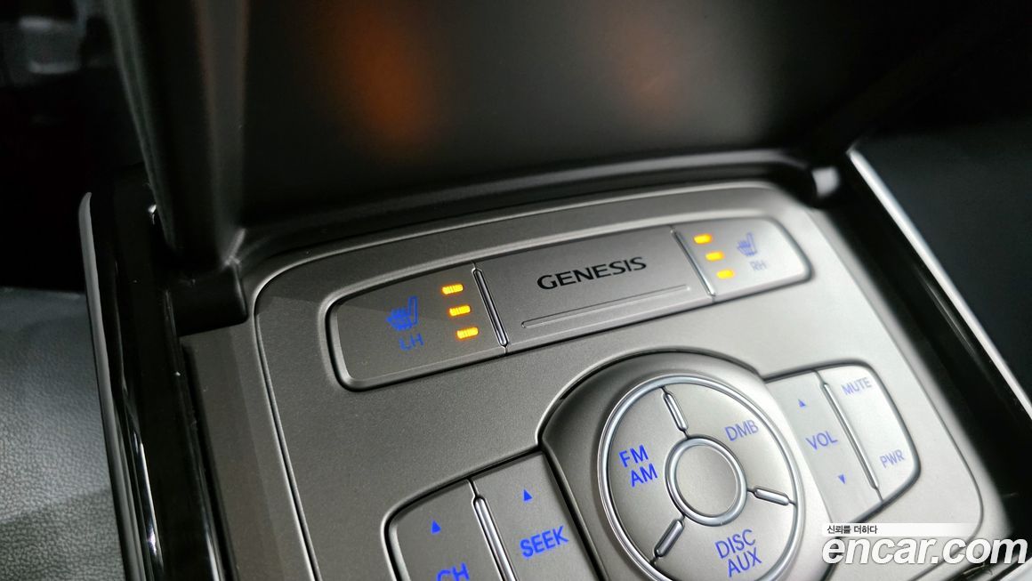 Hyundai Genesis 2013