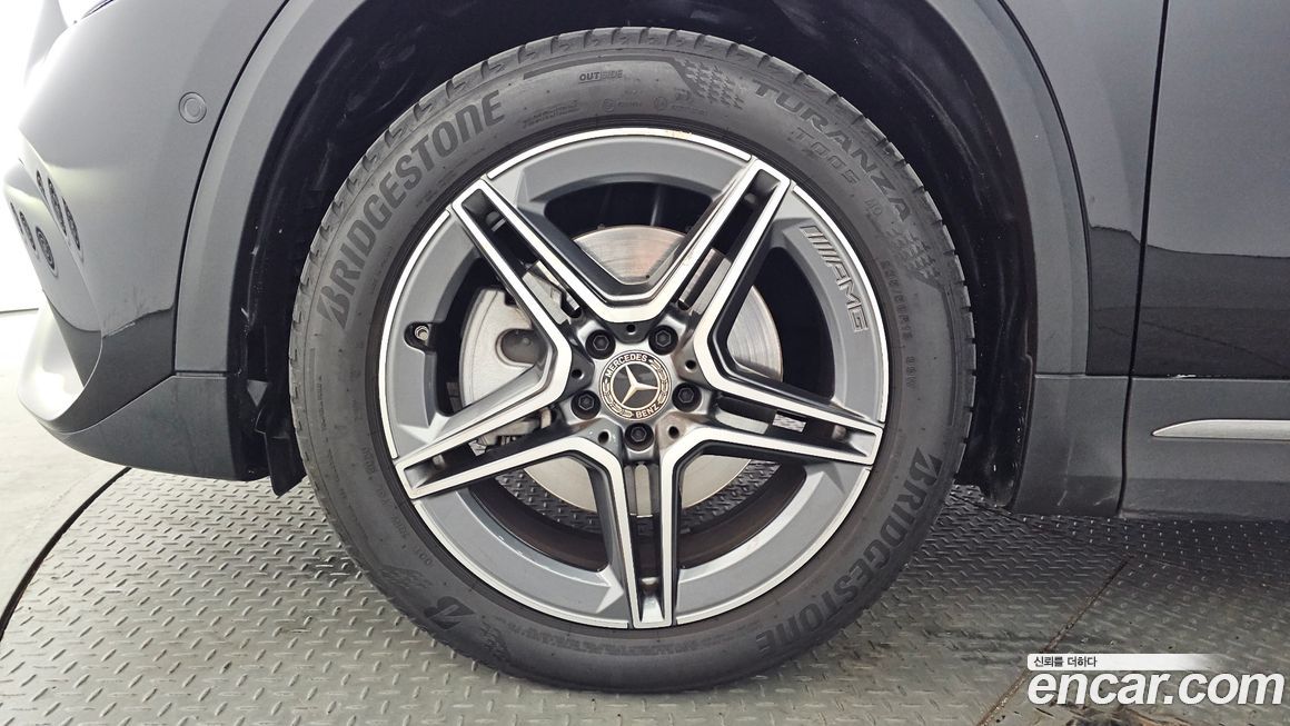 Mercedes-Benz GLA-Class 2021