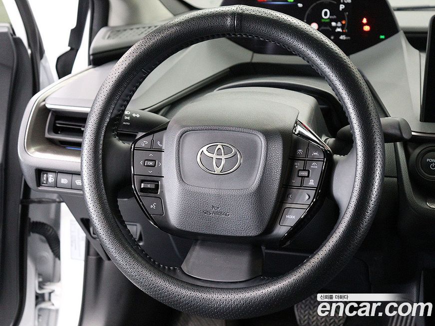 Toyota Prius 2025