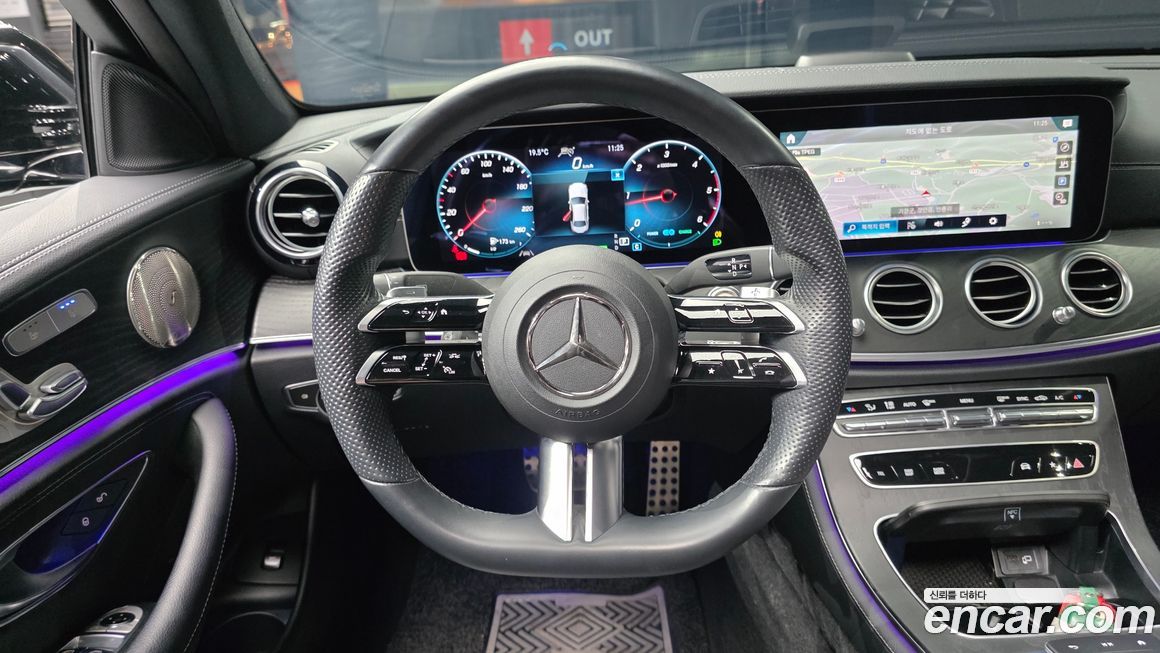 Mercedes-Benz E-Class 2022