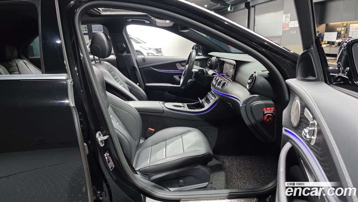 Mercedes-Benz E-Class 2022
