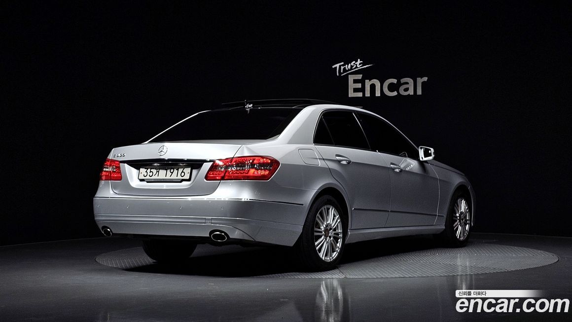 Mercedes-Benz E-Class 2012