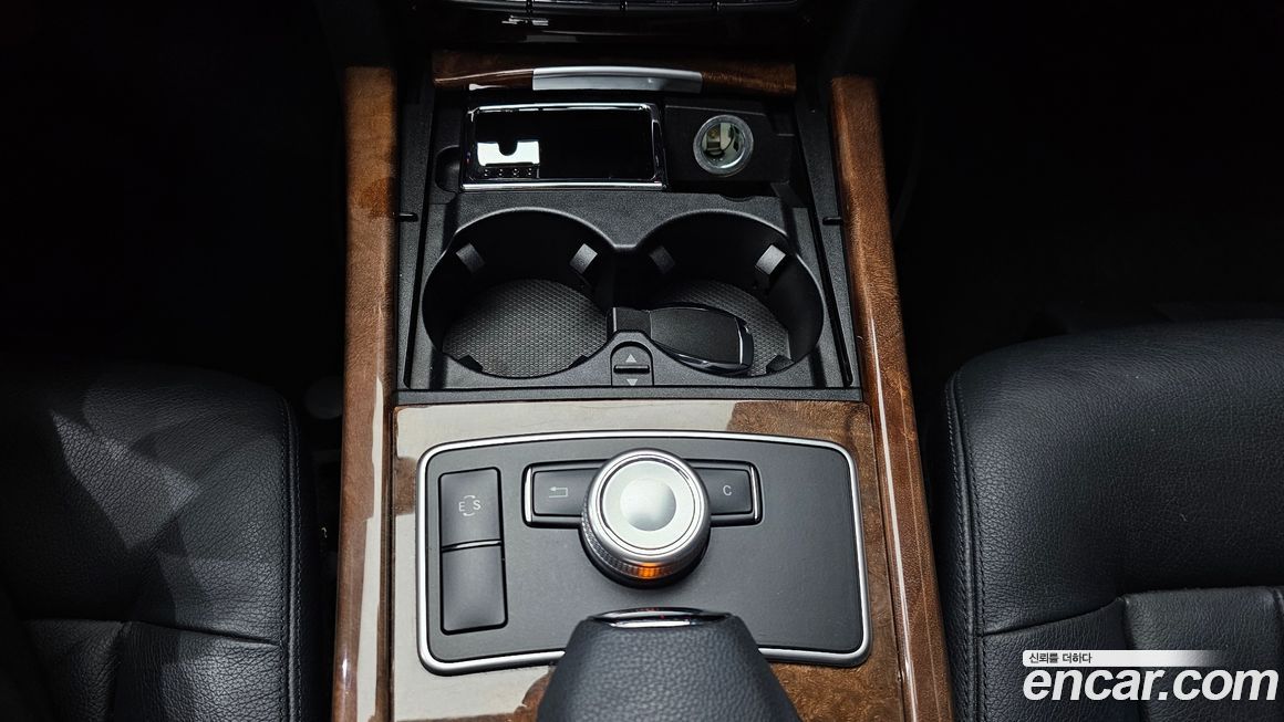 Mercedes-Benz E-Class 2012