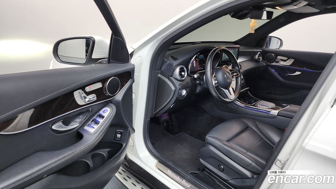 Mercedes-Benz GLC-Class 2020