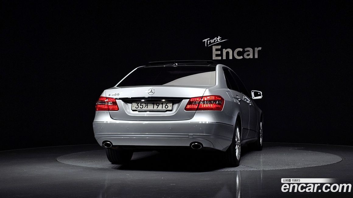 Mercedes-Benz E-Class 2012