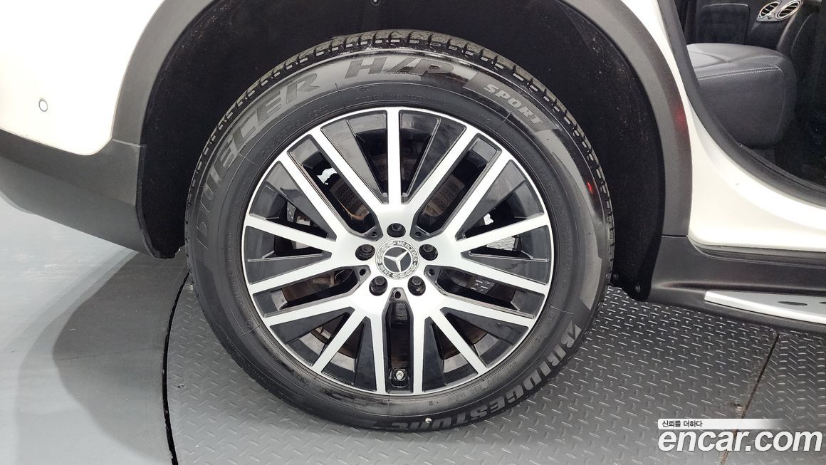 Mercedes-Benz GLC-Class 2020