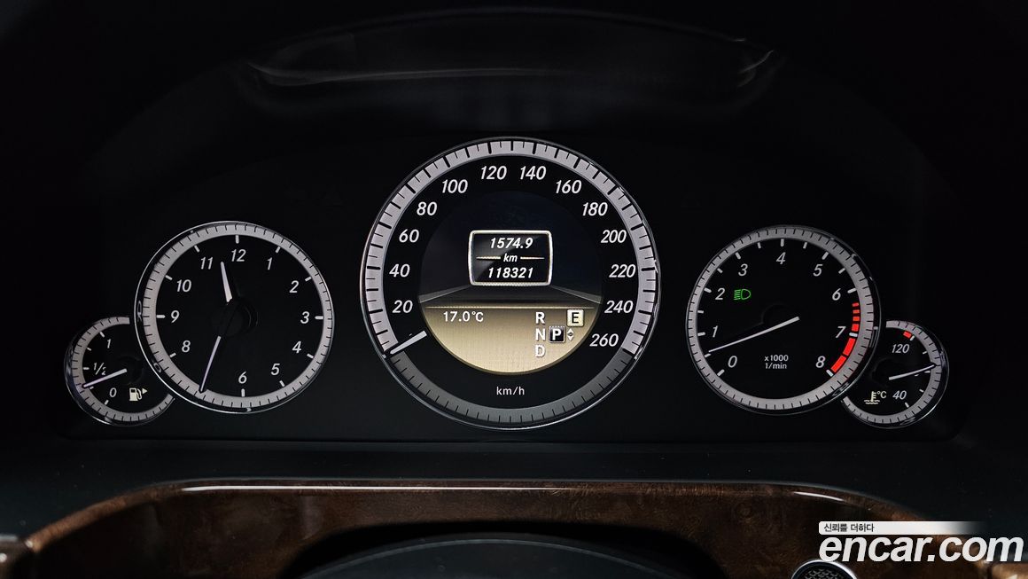 Mercedes-Benz E-Class 2012