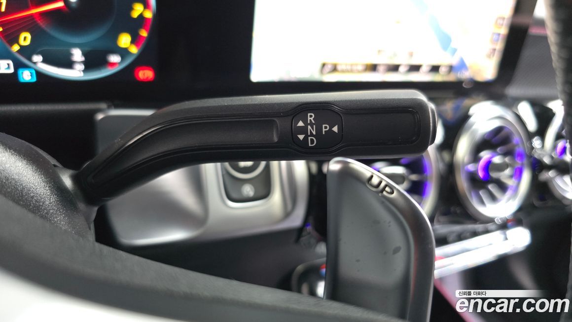 Mercedes-Benz GLB-Class 2022