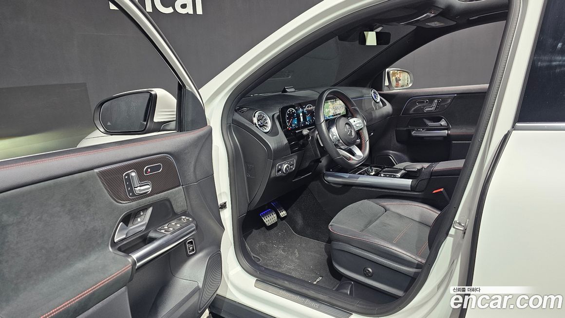 Mercedes-Benz GLA-Class 2023